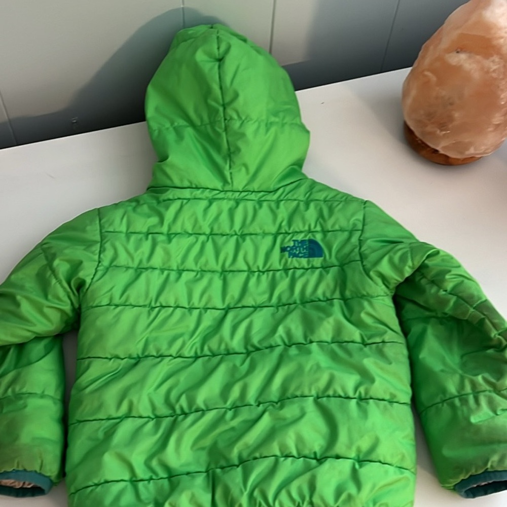 North Face 2T jacket - Picture 2 of 4